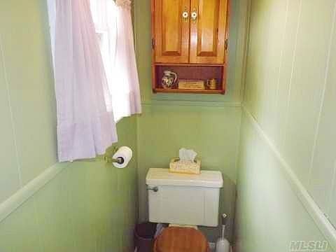 5th image of 70 Perkins Ave