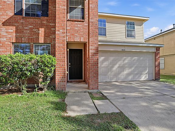 2nd image of 3826 Rowlock Vine Dr