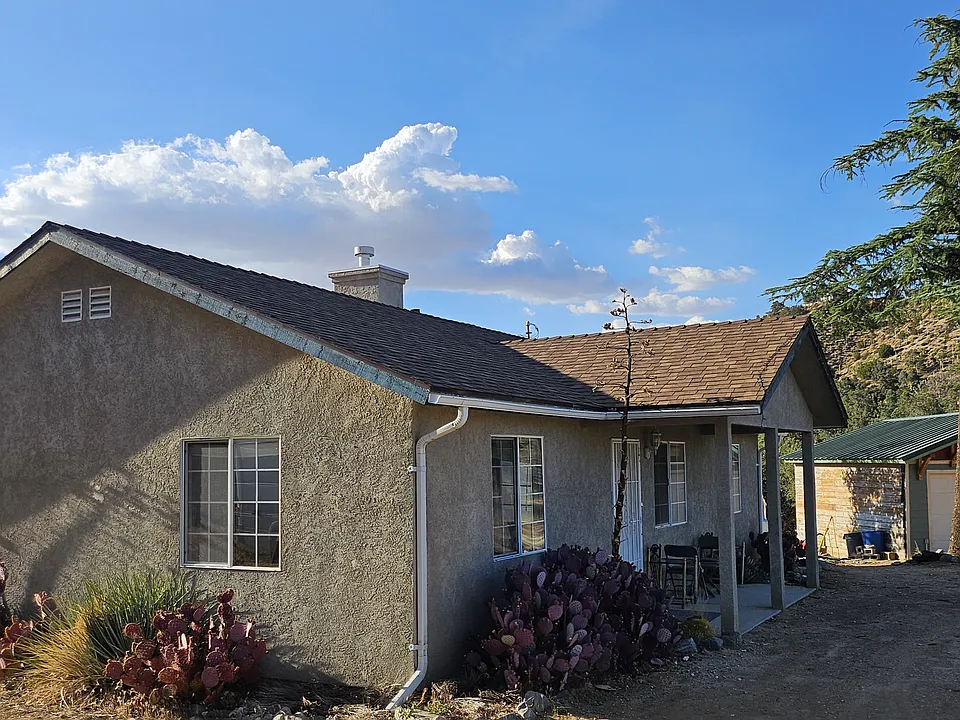 1923 Desert Front Rd