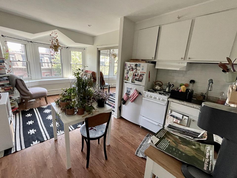1st image of 107 Chandler St APT 4F