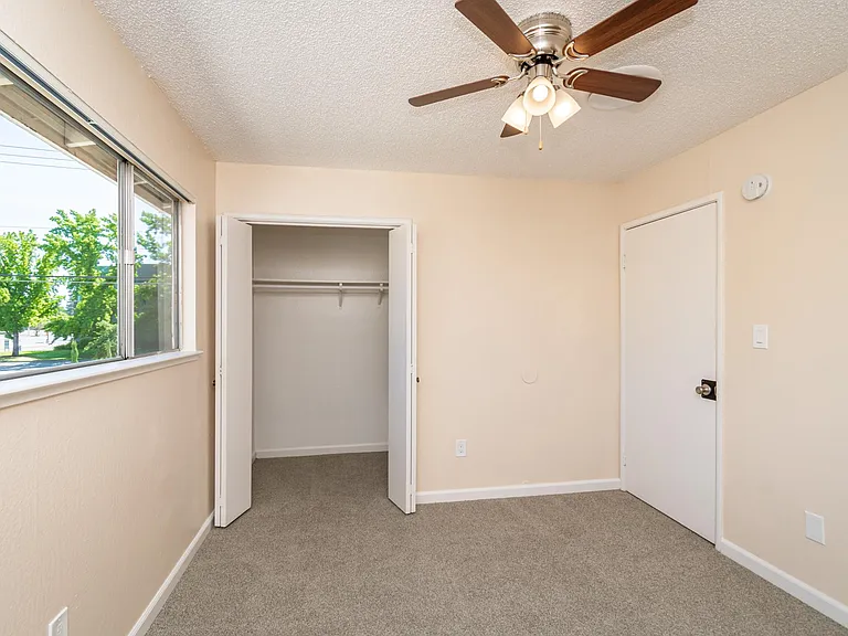 OakHill Townhomes — Photo 21