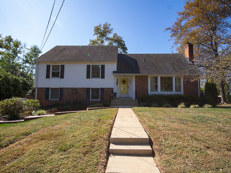 1st image of 905 Waynewood Blvd