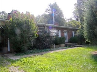 587 Baird Cove Rd, Franklin, NC 28734