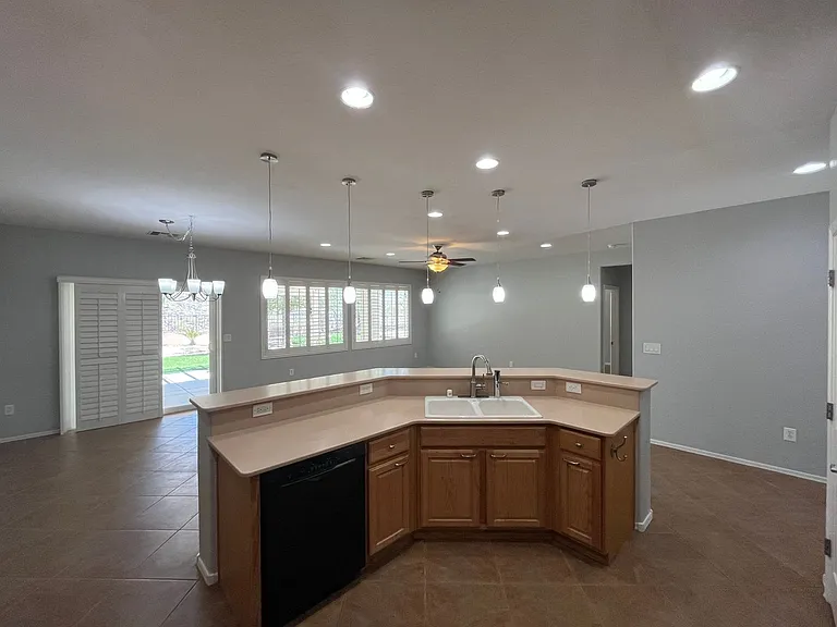 2266 Jada Dr — Photo 14