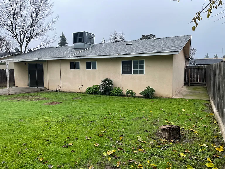 1333 Woodside Dr — Photo 9