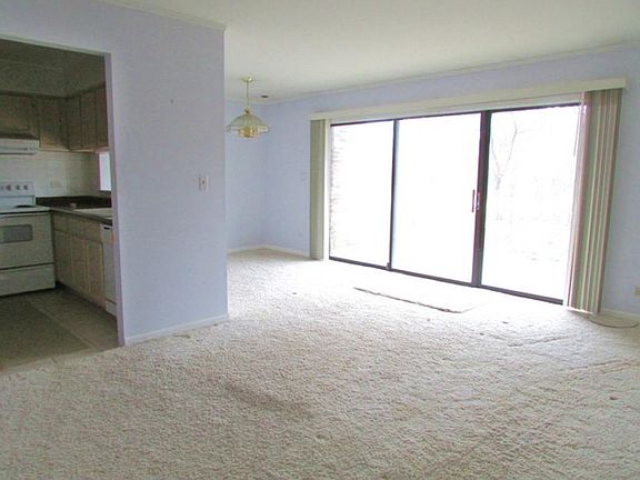 3rd image of 260 E Court Of Shorewood APT 1