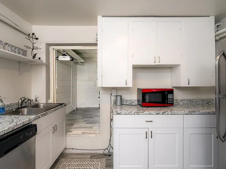 1559 S Lininger Dr #1 — Photo 7
