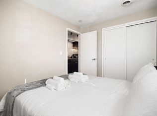 1029 N University St APT 2A, Peoria, IL 61606