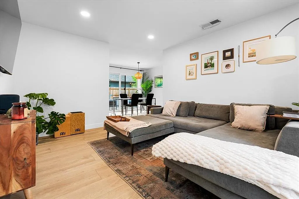 1808 Forest Hill Dr — Photo 4