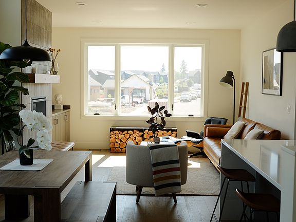 4th image of 61296 Howe Way