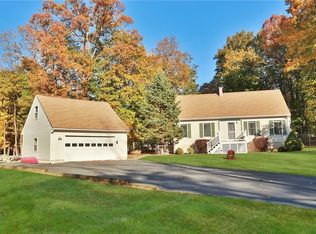 8 De Camp Ct, Stony Pt, NY 10980