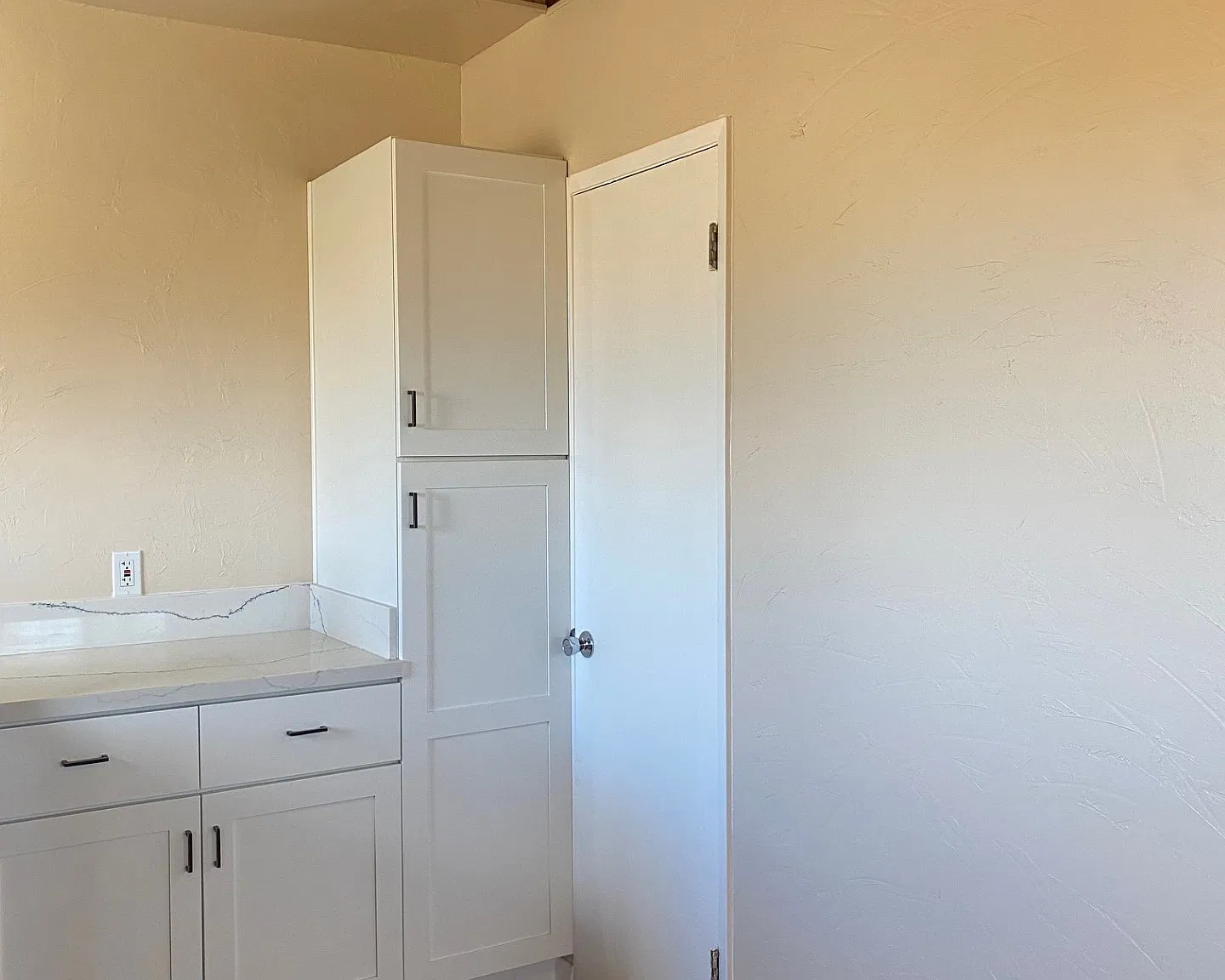 Studio, 300 sqft, $1,100 — Photo 3
