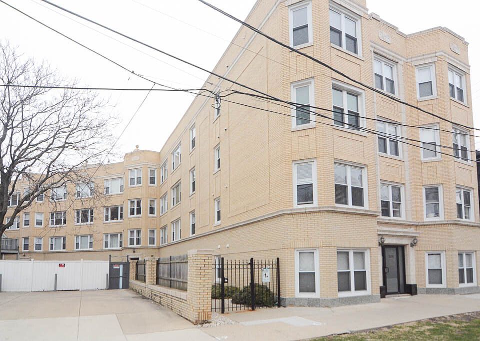 1st image of 3215-215 N Francisco Ave #Sg