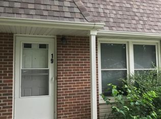 19 Camelot Dr, Mankato, MN 56001