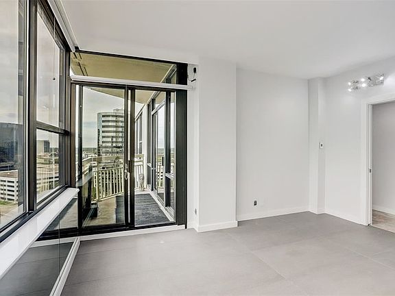 2nd image of 14 Greenway Plz Unit 13M