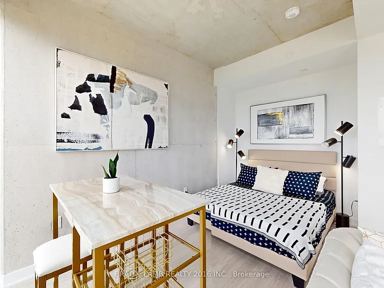 284 King St E #1908 — Photo 13