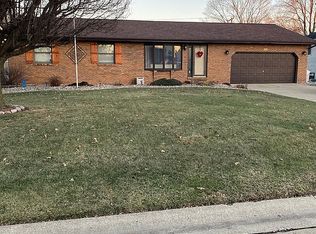 321 Meadow Dr, Bethalto, IL 62010
