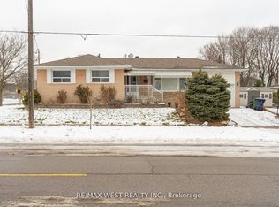 28 Paragon Rd, Toronto, ON M9R1J5