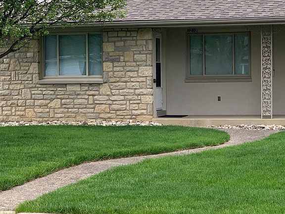 2nd image of 3202 Lotz Dr