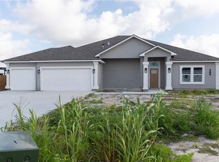 702 Mama Fefi Dr, Corpus Christi, TX 78414