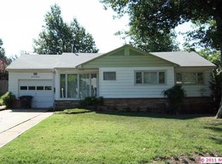 1113 N Maple Ave E, Sand Springs, OK 74063