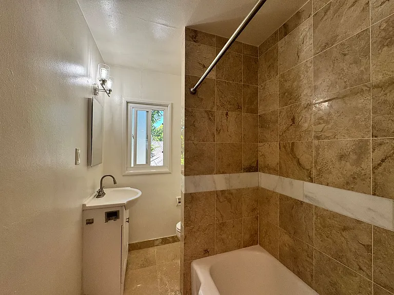 2523 N Street — Photo 7