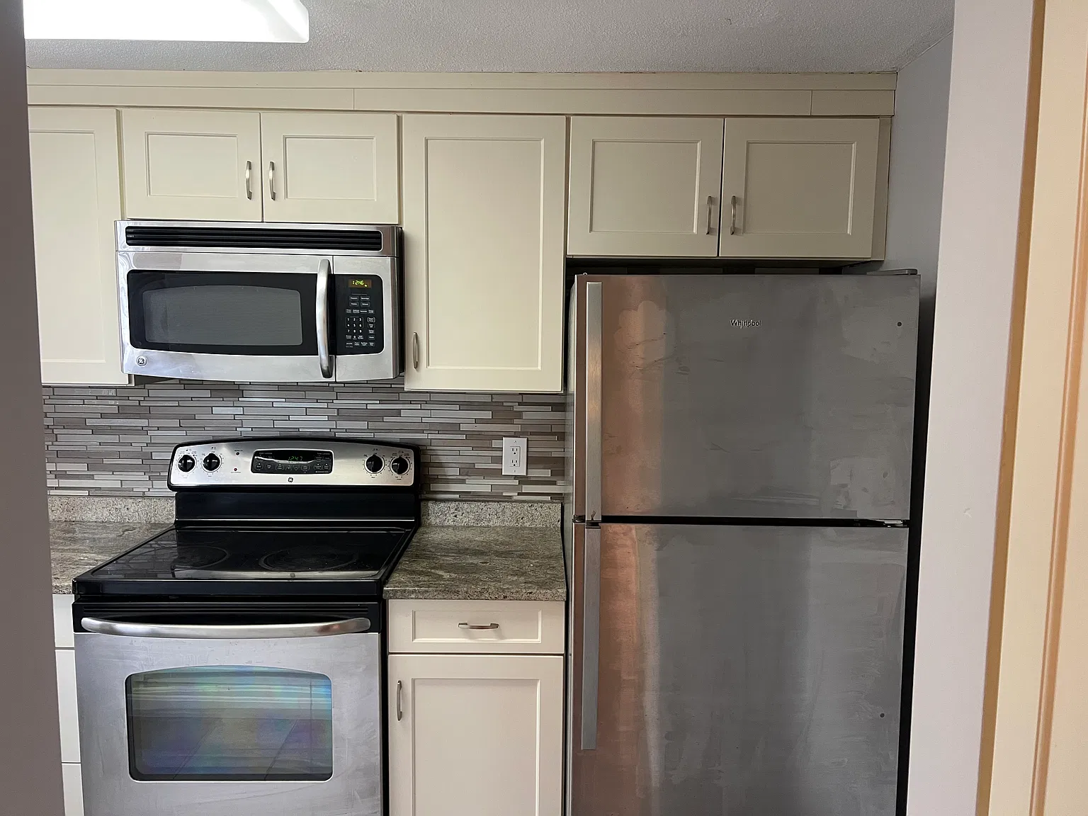 4 bed, 1581 sqft, $5,200 — Photo 4