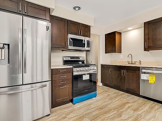 3rd image of 2537 William Ave