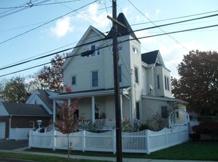 18 Vreeland Ave, East Rutherford, NJ 07073