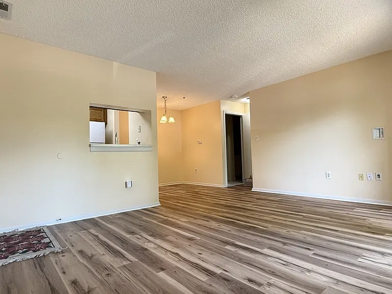 105 Ravens Crest Dr — Photo 4