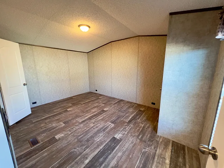 2 Joyce Dr — Photo 8