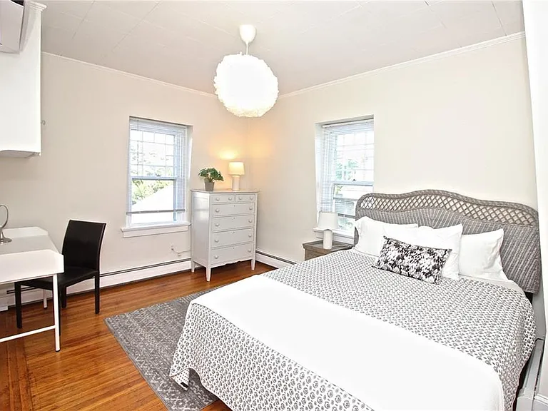 700 Thames St — Photo 48