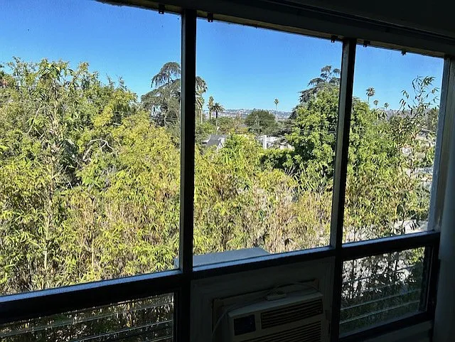 Rossmore Apartments — Photo 11