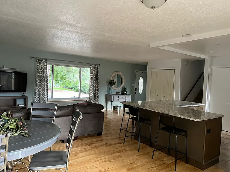4106 Buttercup Ln — Photo 3
