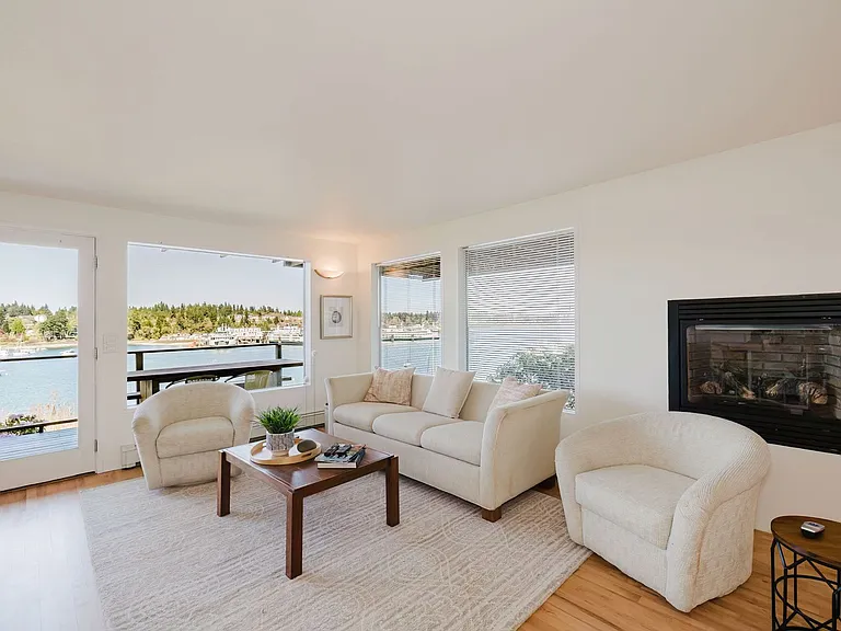 5834 Packard Ln NE — Photo 36