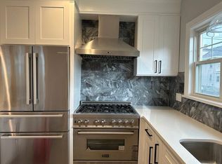 315 Billings Rd, Quincy, MA 02170