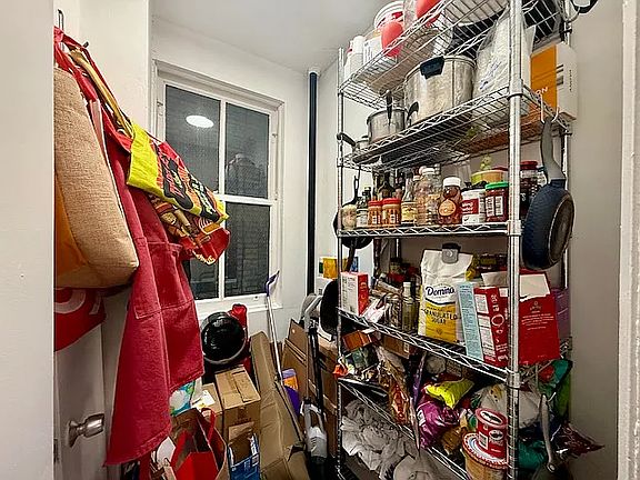 5th image of 17 Stuyvesant St APT 12