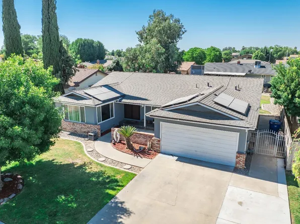 679 Wood Ln, Lemoore, CA 93245