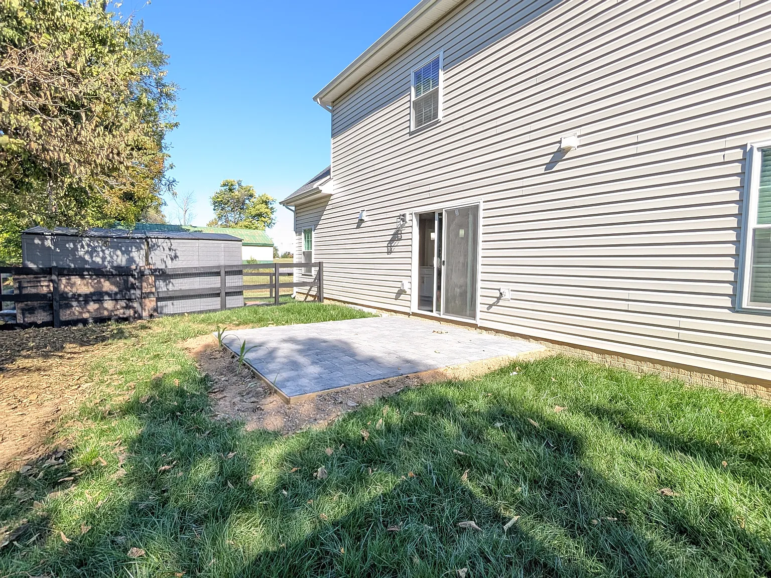 2 bed, 850 sqft, $1,995 — Photo 3