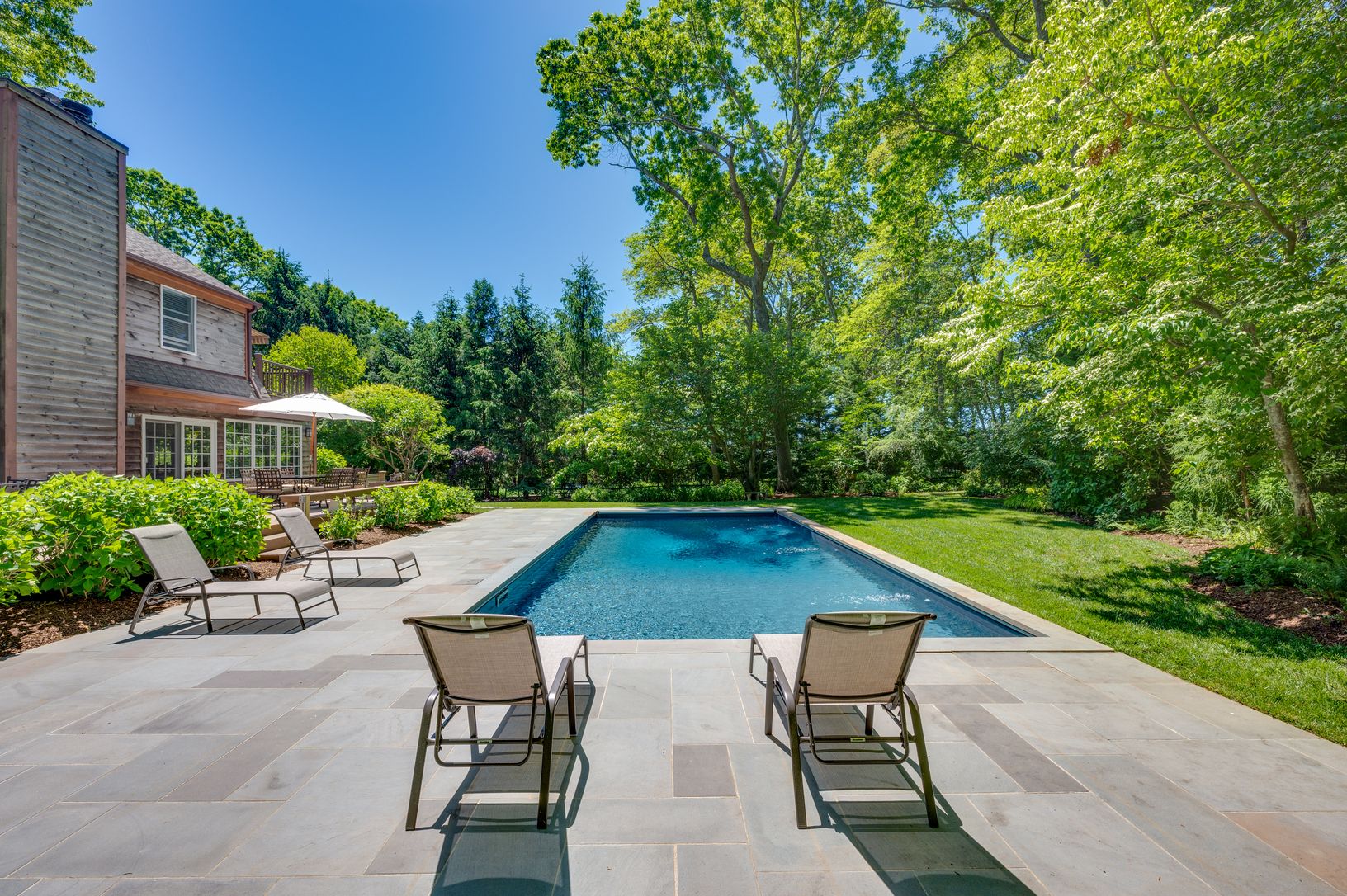  Beautiful New (2021) Heated Pool