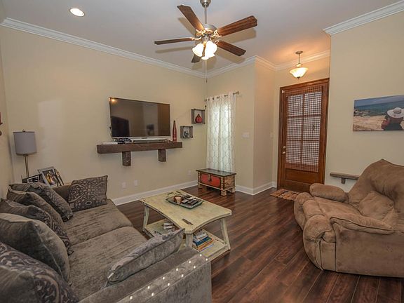 4th image of 406 Highland View Dr
