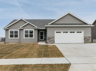 324 McCarran Ave NE, Cedar Rapids, IA 52402