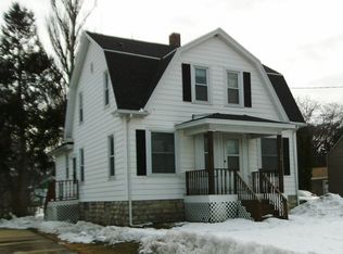 1166 Garland St, Green Bay, WI 54301