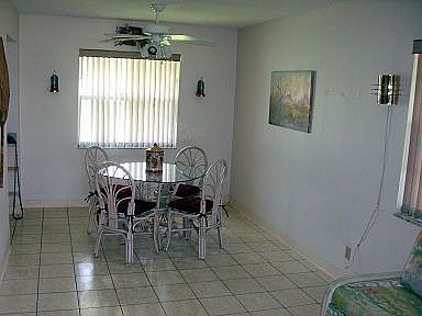 Eat-in Kitchen