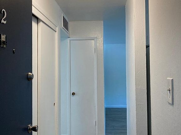 5th image of 1737 Ross Cir
