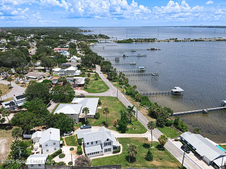 2811 N Indian River Dr — Photo 36