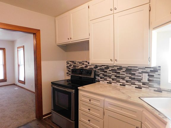 5th image of 512 Race St