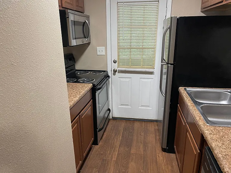 1943 Dawsey St #3 — Photo 8