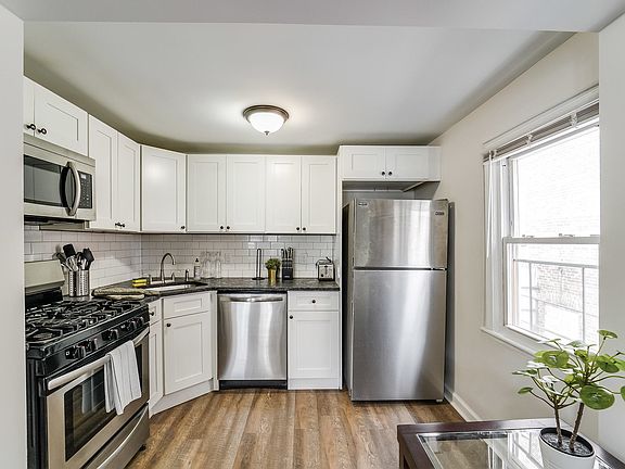 4th image of 18 Jersey St #20B