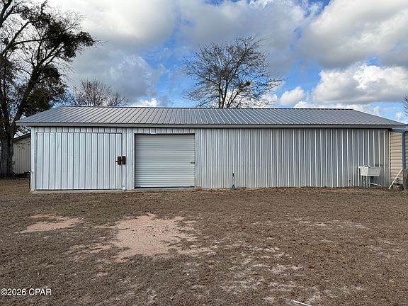 4th image of 8725 Tracy Way